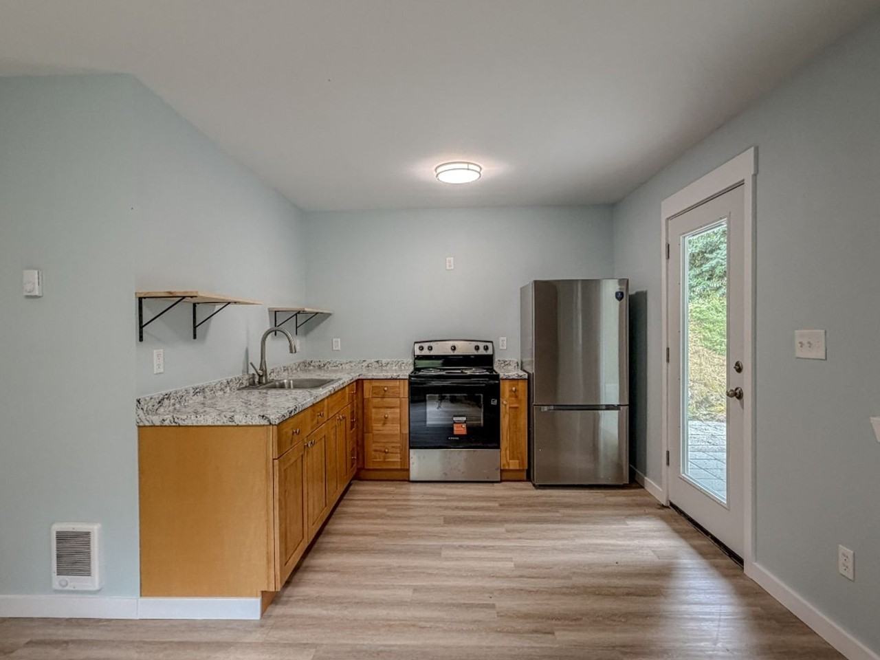 23411 53rd Ave Se - Photo 2 of 20