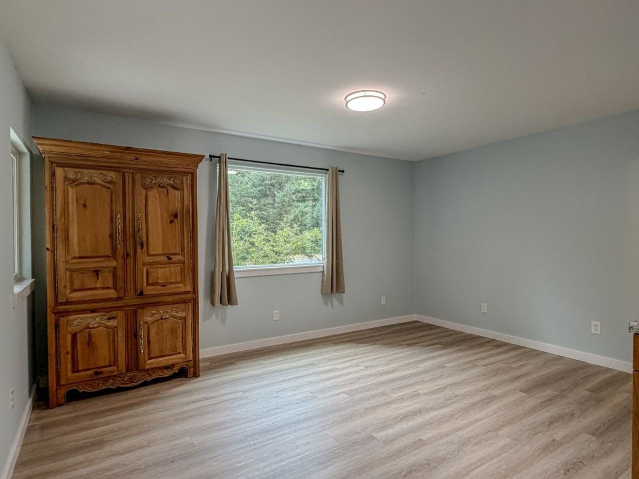 23411 53rd Ave Se - Photo 4 of 20