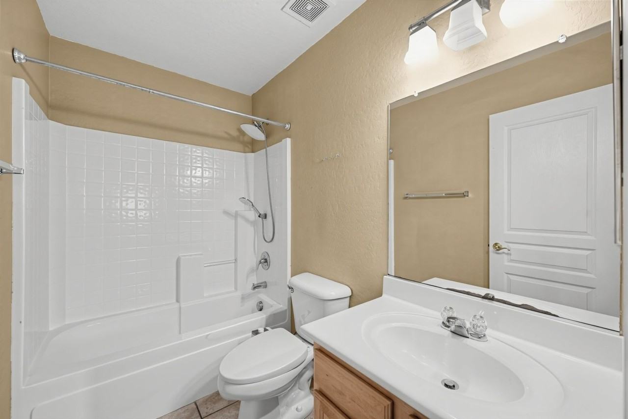 1781 S 217th Ave - Photo 5 of 48
