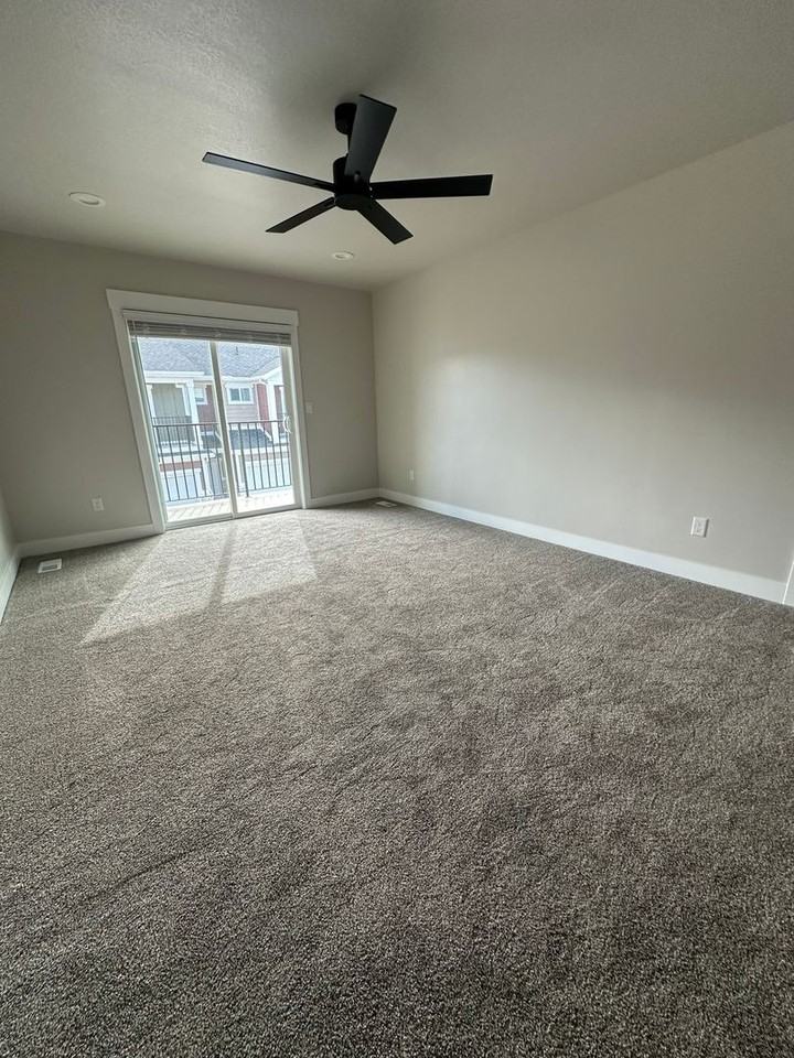 3143 N 1675 E - Photo 7 of 20
