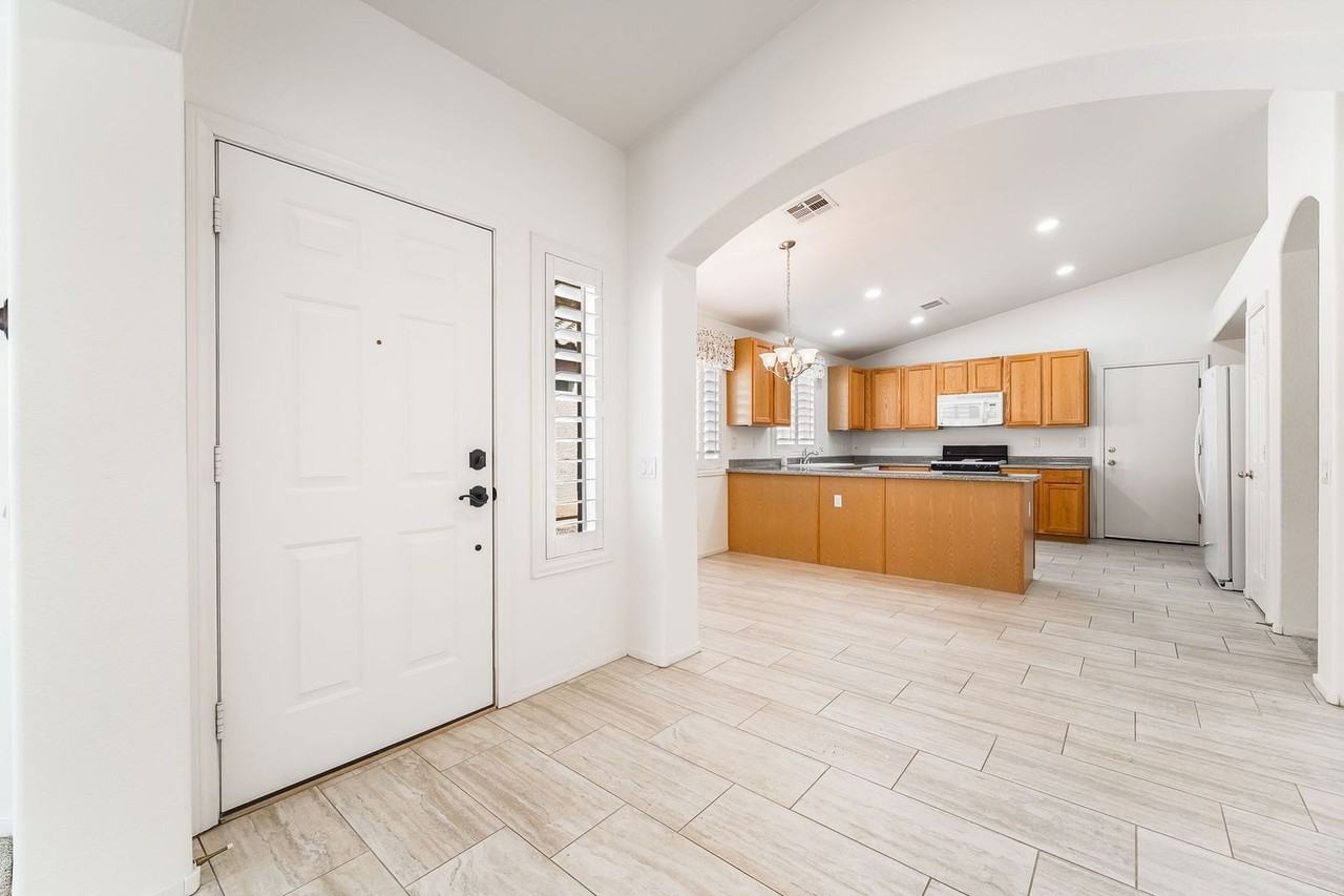 2141 Hidden Ranch Ter - Photo 4 of 31