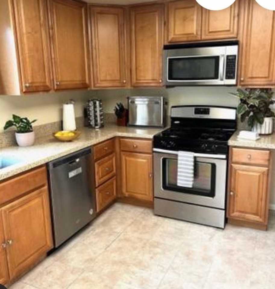 1248 Bostonia St - Photo 6 of 27