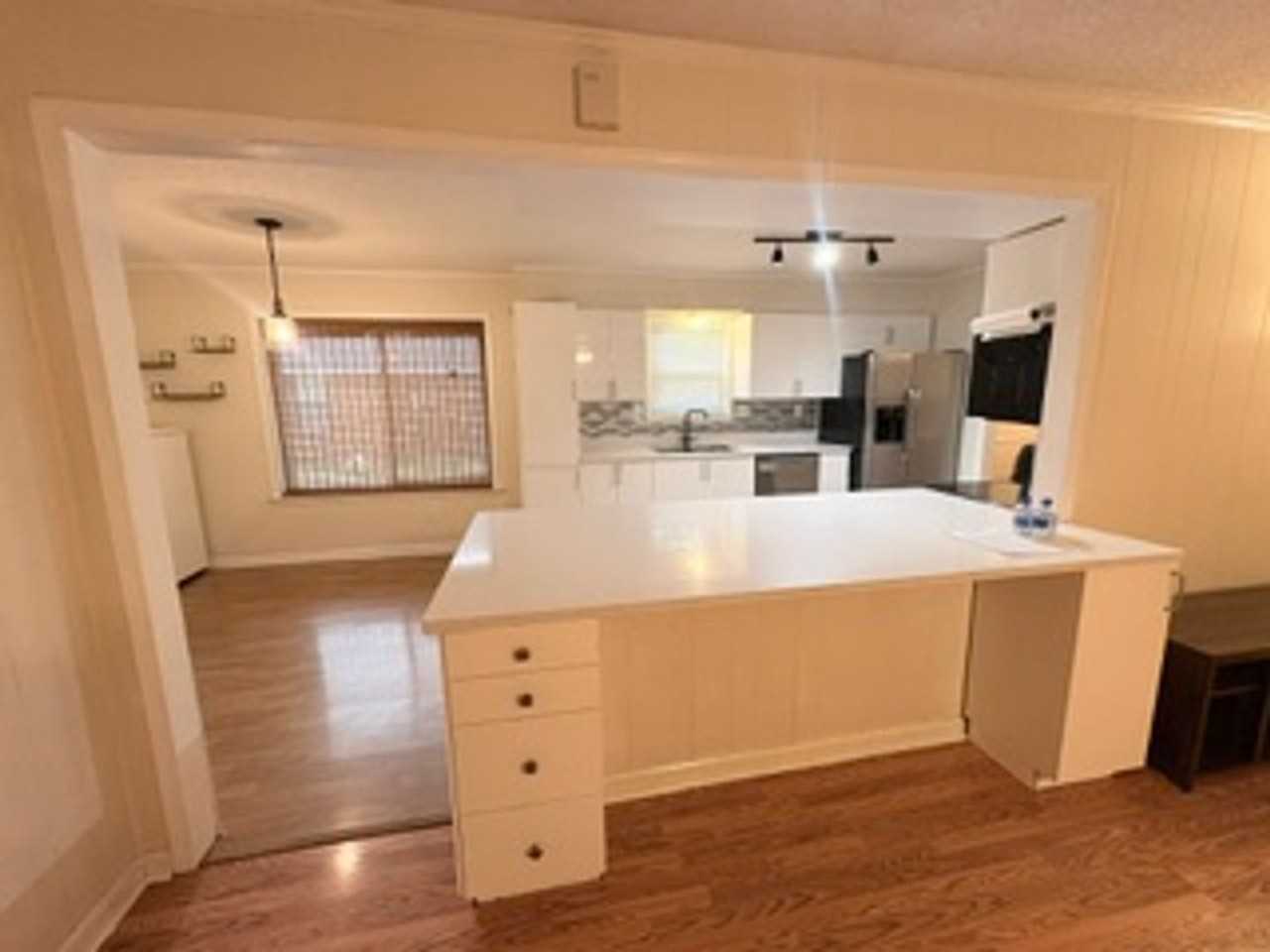 6264 Skylight Dr - Photo 7 of 28