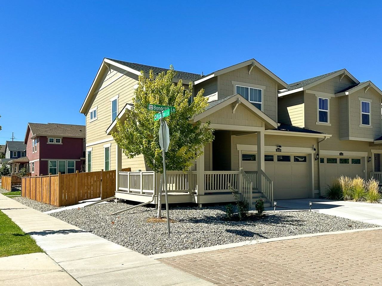 9049 Bondcliff Ln - Photo 2 of 50