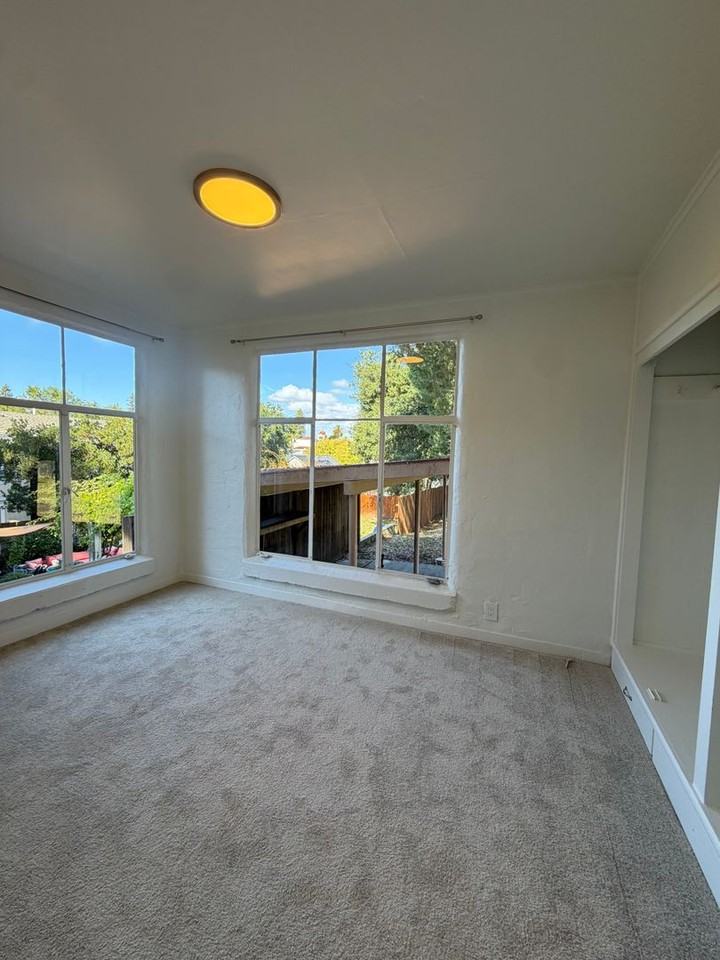 341 West St - Photo 5 of 9