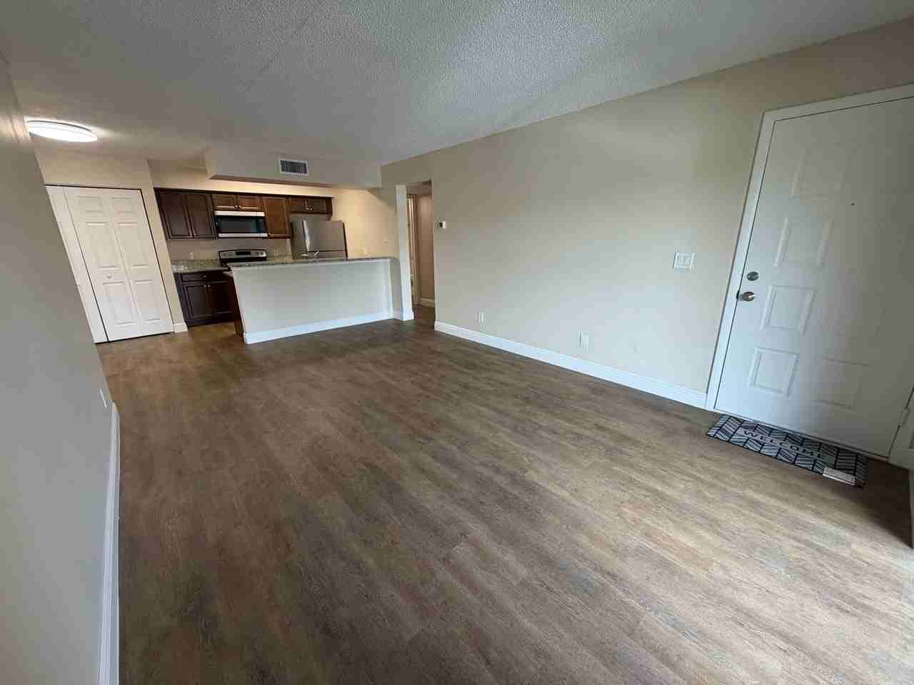 5321 Summerlin Rd - Photo 7 of 31