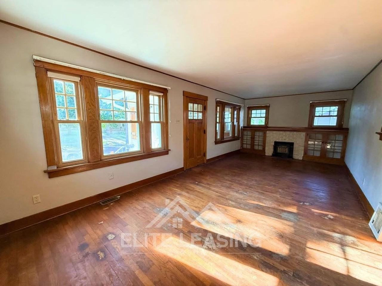 326 Sw Courtland Ave - Photo 2 of 7