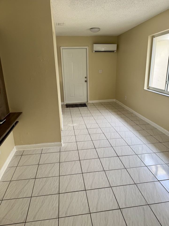1836 Adams Street #3 - Photo 2 of 7