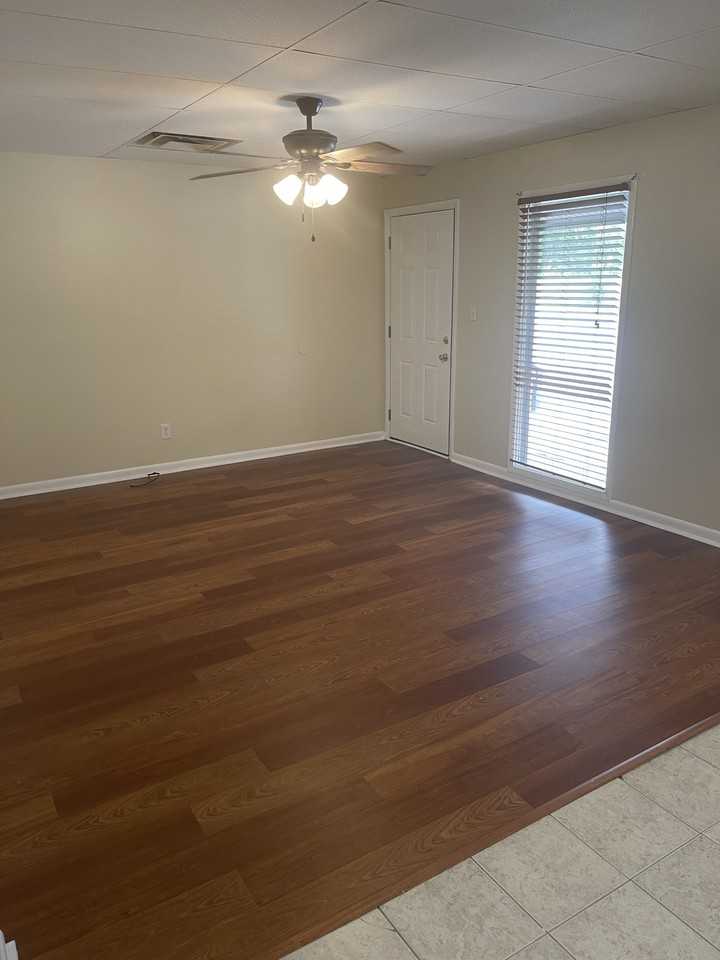 1021 Fall Creek Rd #8 - Photo 7 of 15