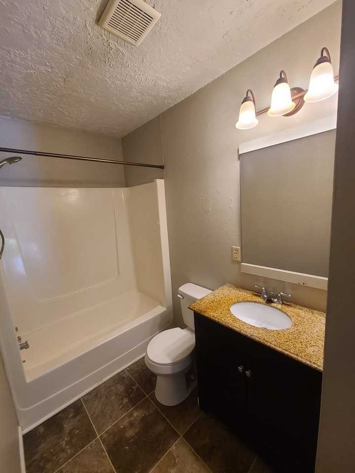 103 Parrish St #B - Photo 4 of 6