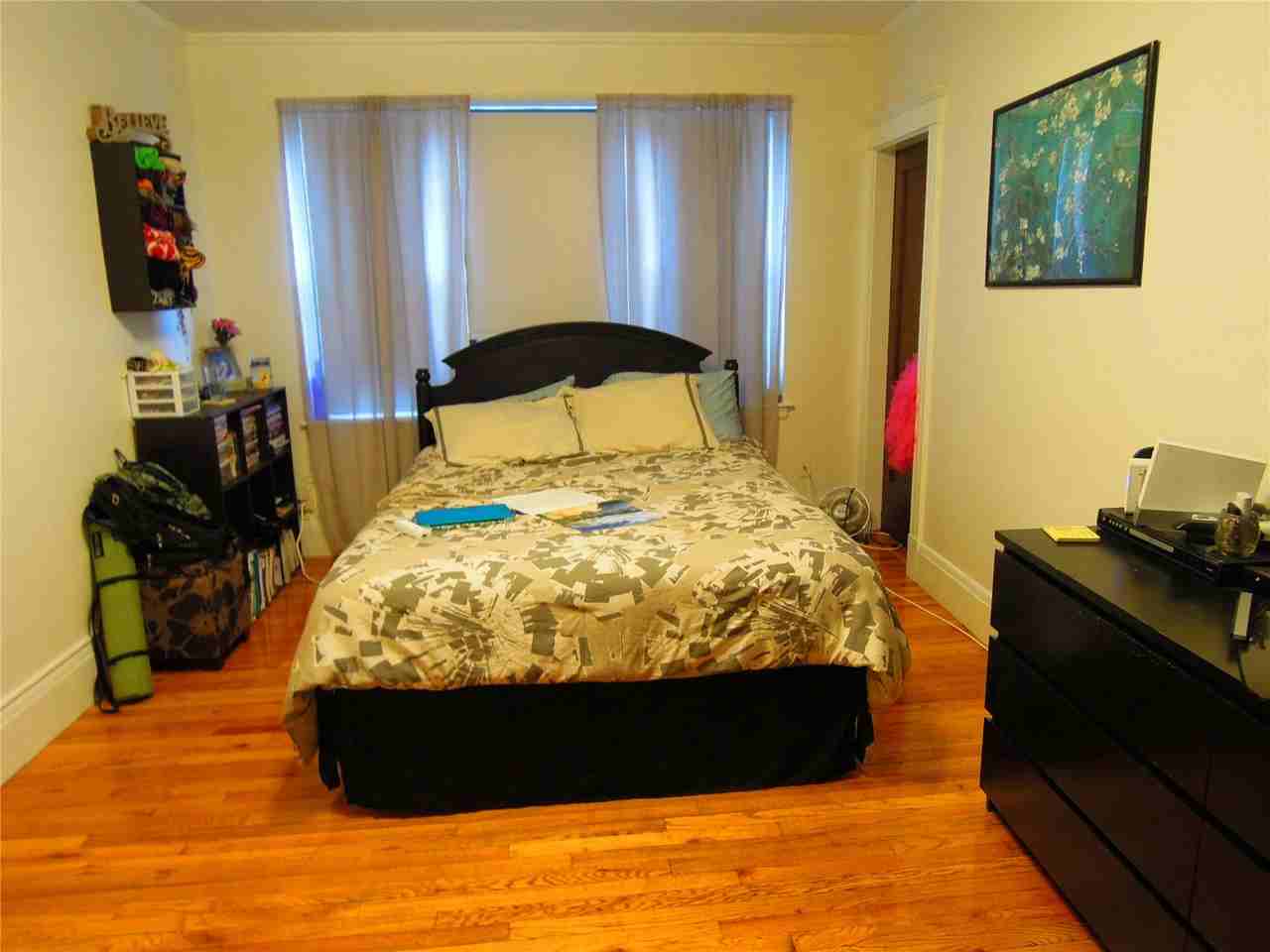 349 Pleasant St - Photo 3 of 5