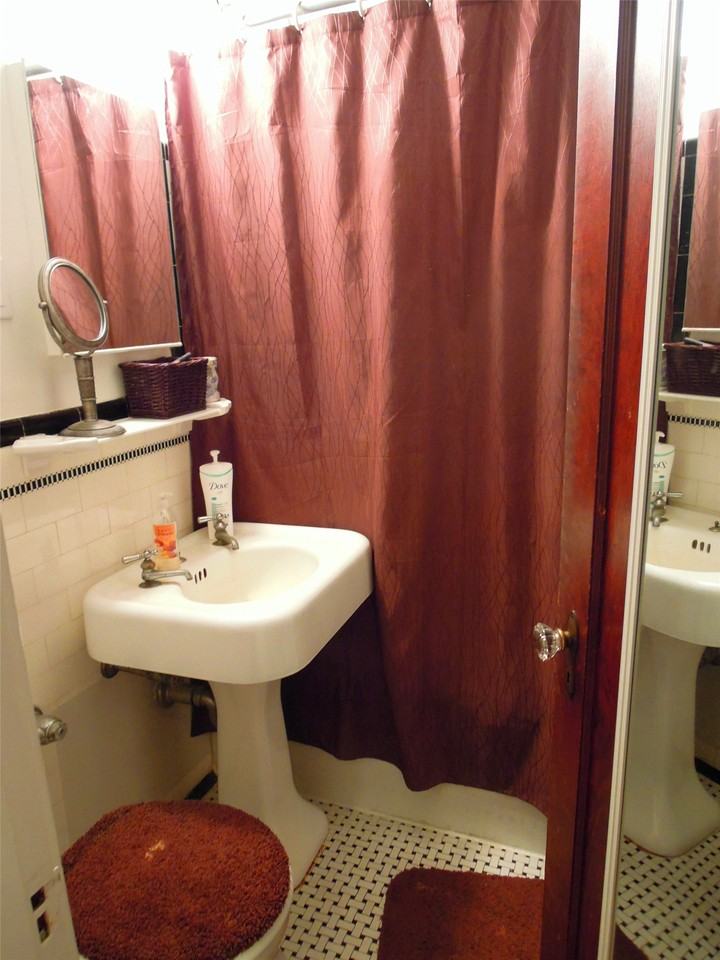 349 Pleasant St - Photo 4 of 5