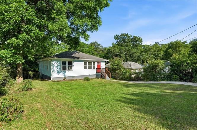 320 Camfield Ct Sw #NA - Photo 3 of 40