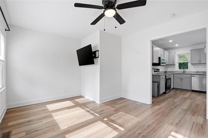320 Camfield Ct Sw #NA - Photo 7 of 40