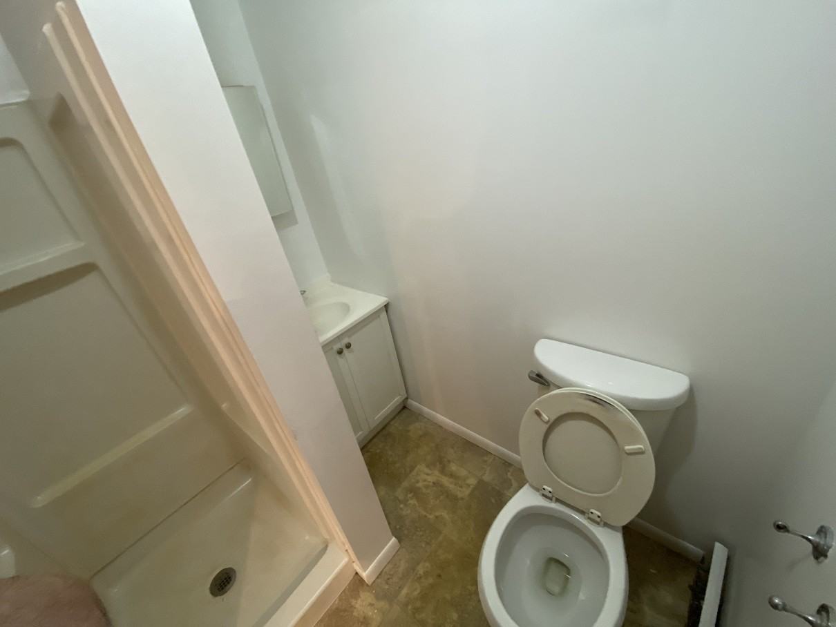 12640 Grand River Rd #6 - Photo 4 of 5