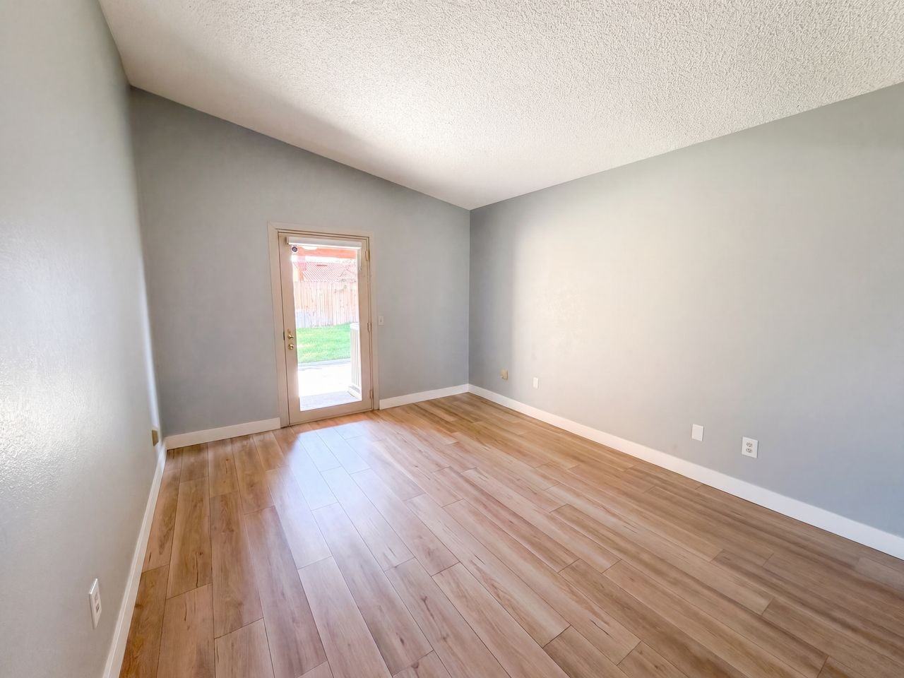 1872 Topeka Way #NA - Photo 6 of 8