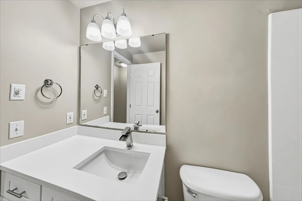 10503 56th Dr Ne #NA - Photo 2 of 9