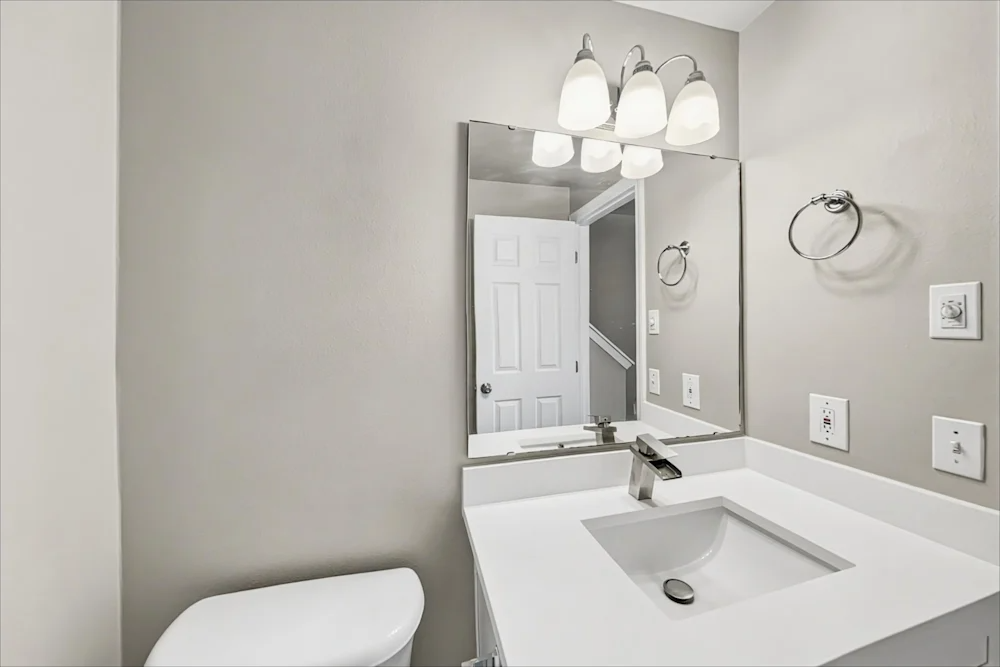 10503 56th Dr Ne #NA - Photo 3 of 9