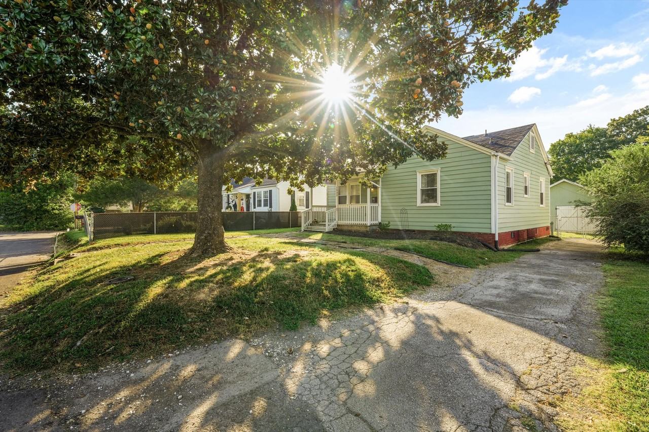 1932 Fairwood Ave #NA - Photo 2 of 18