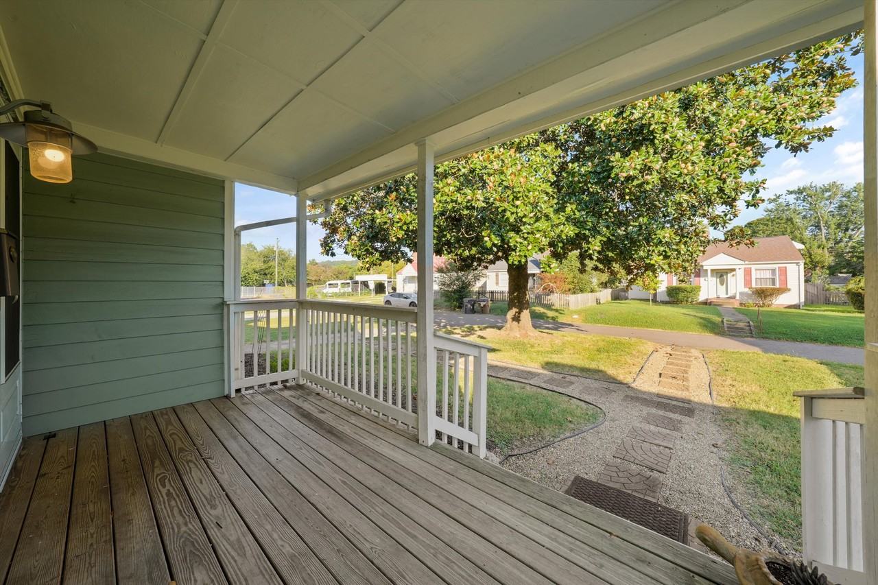 1932 Fairwood Ave #NA - Photo 3 of 18