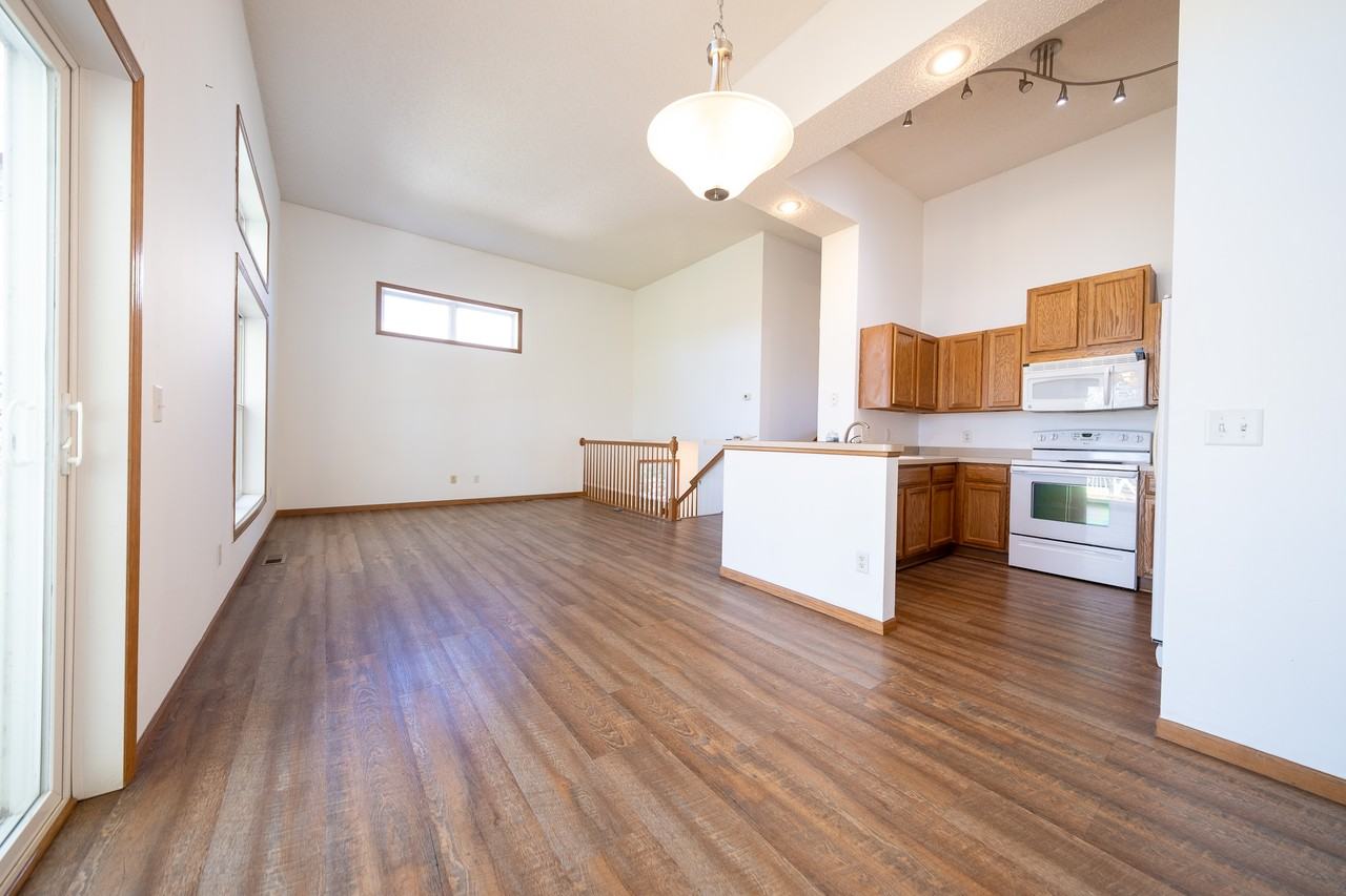 4892 Bluff Heights Trl Se #1 - Photo 5 of 27