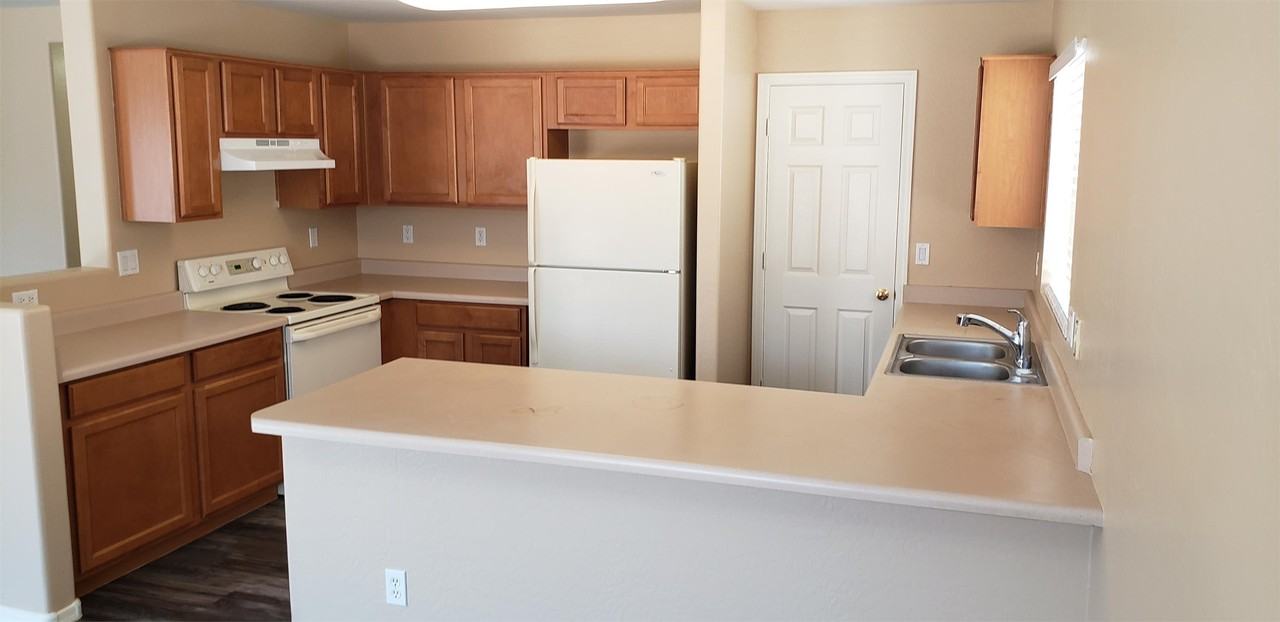 3195 W Carlos Ln #1 - Photo 3 of 8