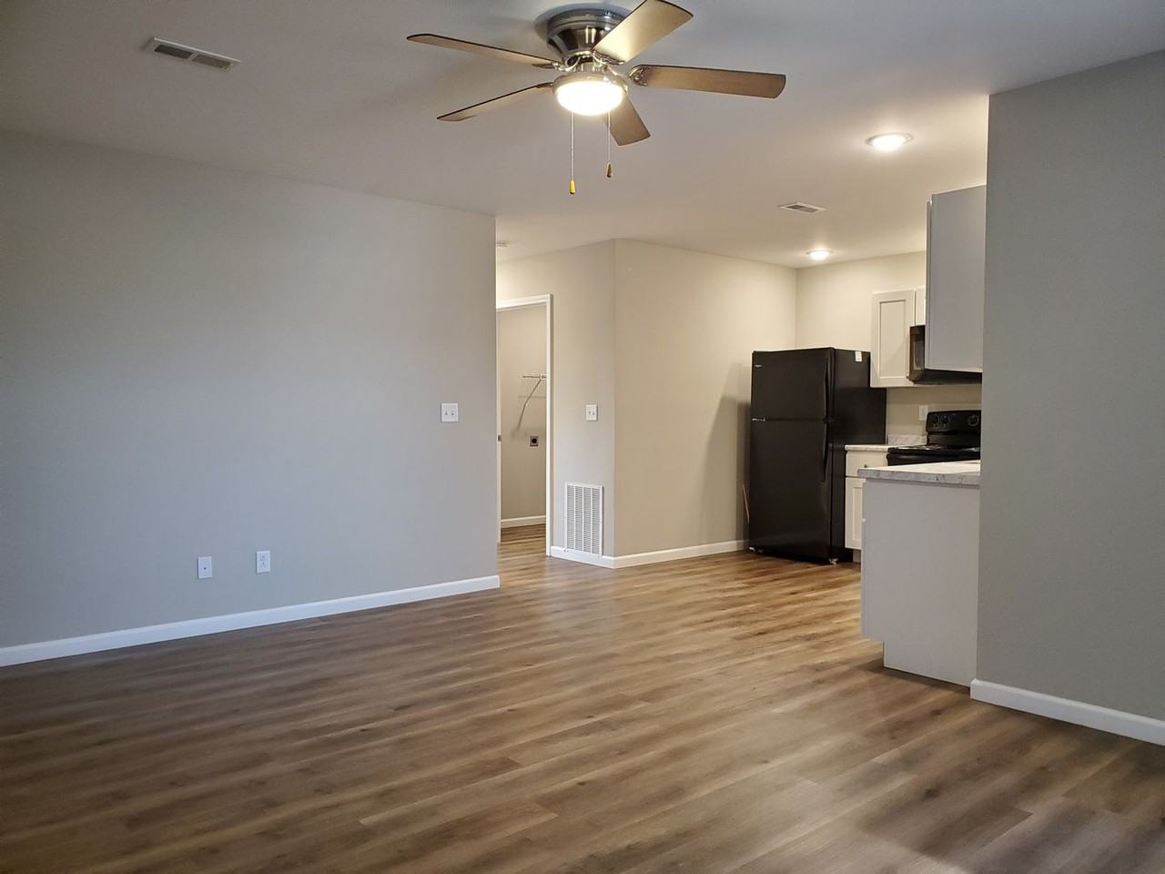 142 Cane Creek Ln #205 - Photo 2 of 9