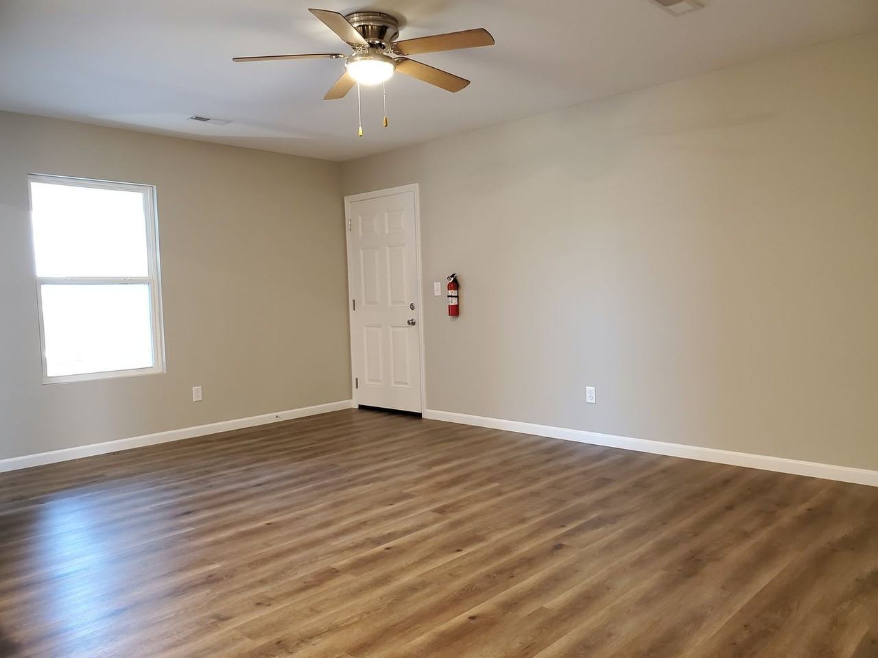 142 Cane Creek Ln #205 - Photo 3 of 9