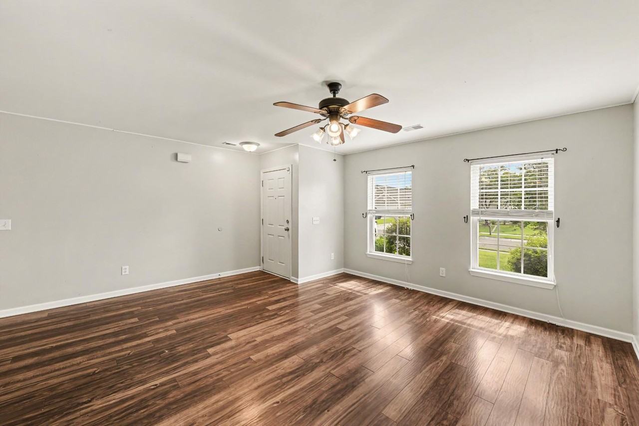 109 Larkspur Dr - Photo 6 of 11