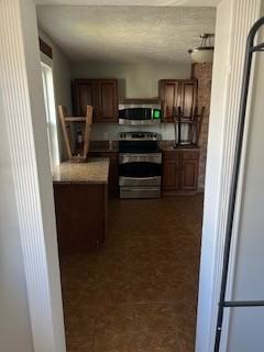 622 E Scott St - Photo 3 of 10