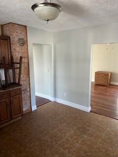 622 E Scott St - Photo 6 of 10