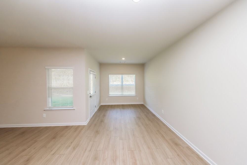 138 Howell Dr - Photo 6 of 16