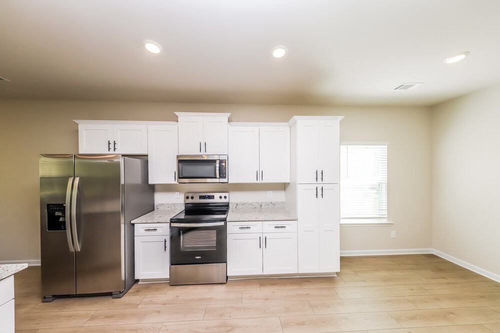 138 Howell Dr - Photo 7 of 16