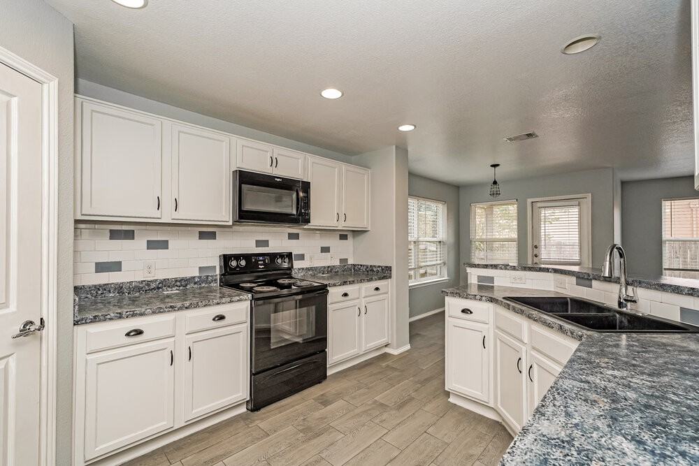 4509 Sheldon Trl - Photo 5 of 16