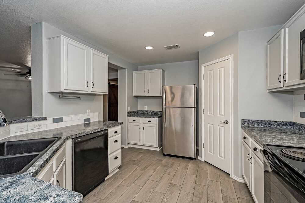 4509 Sheldon Trl - Photo 6 of 16