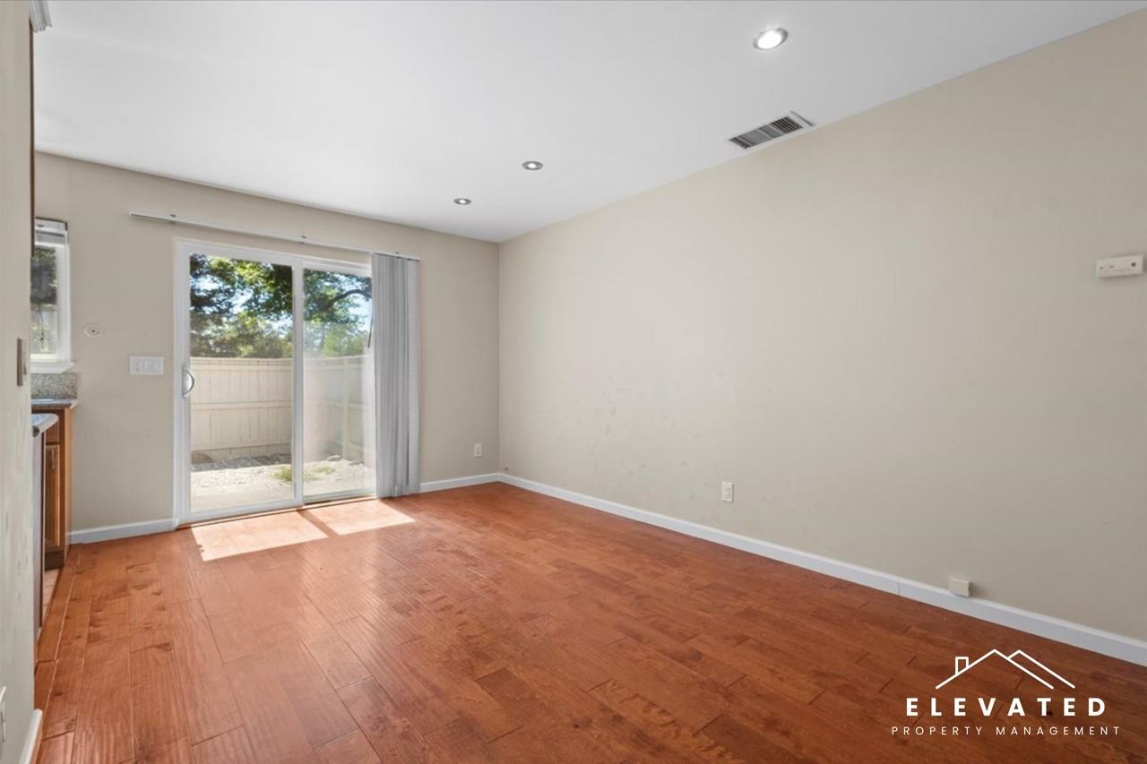 303 Algiers Ct #1 - Photo 7 of 28