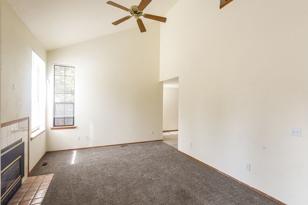 7813 Box Elder Dr Sw - Photo 3 of 20