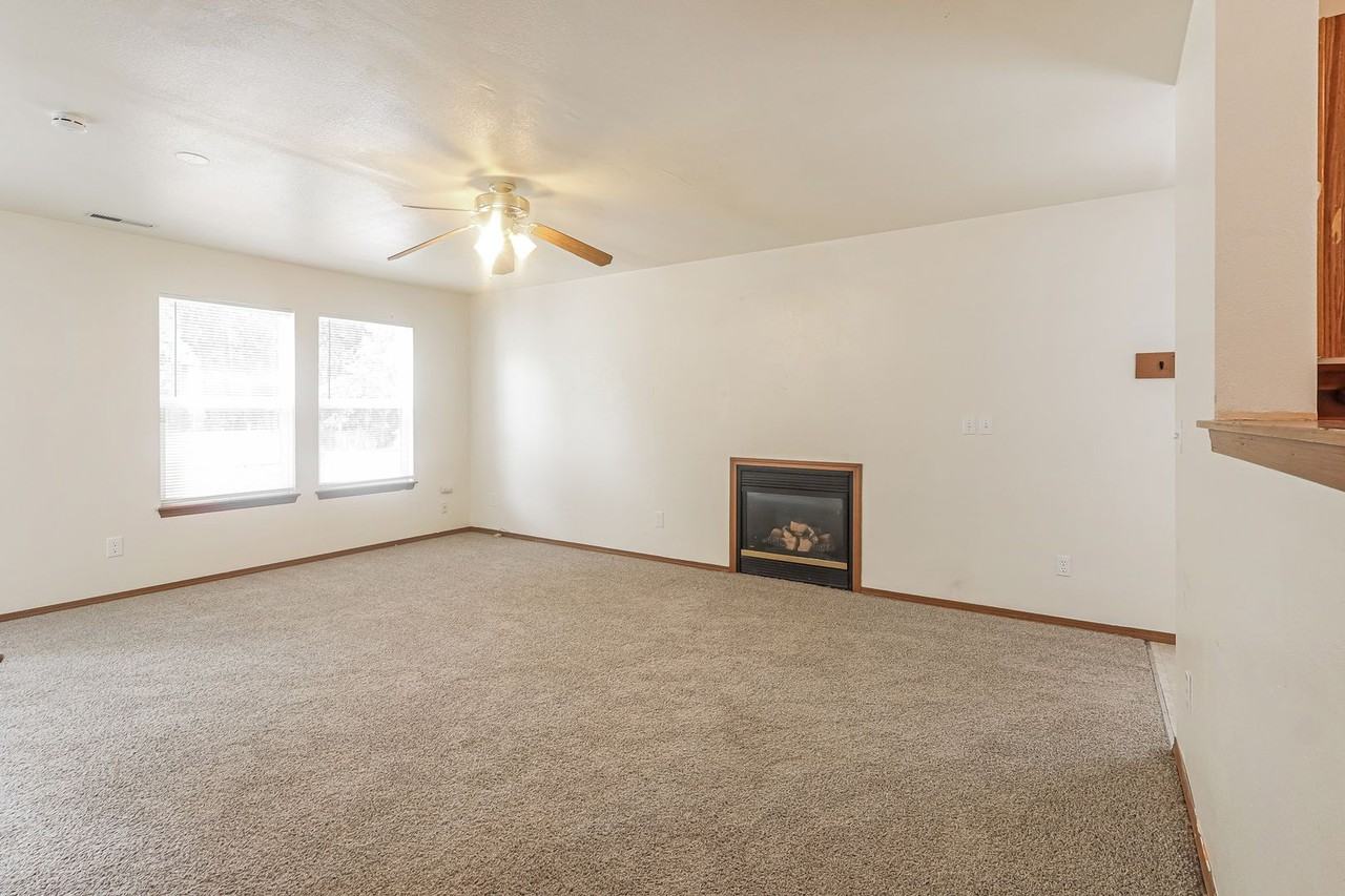 6805 Jericho Ln Sw - Photo 3 of 25