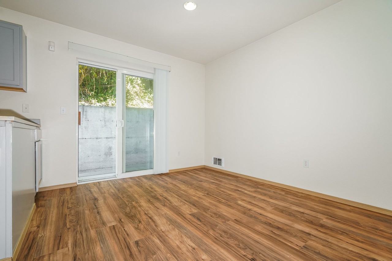 3738 S Perry St - Photo 4 of 20