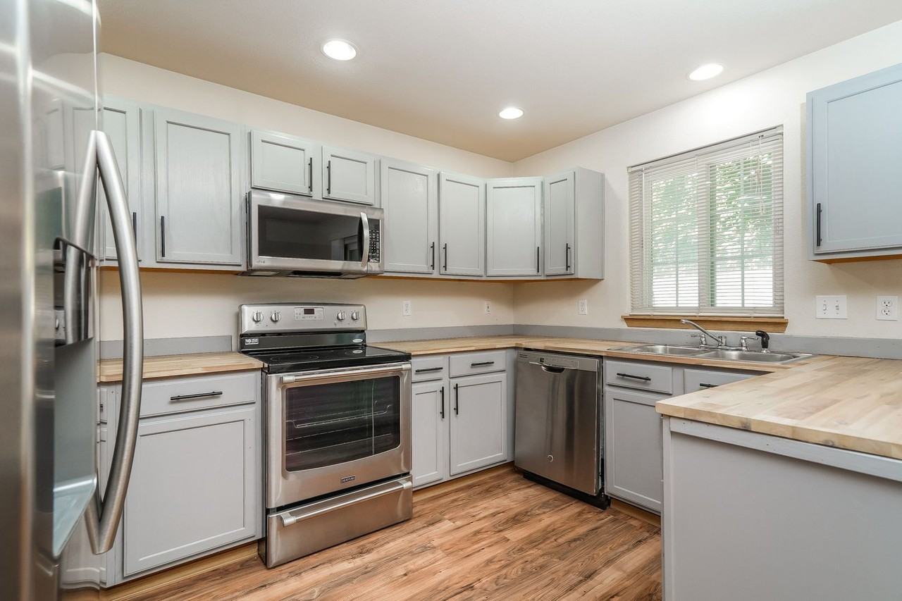 3738 S Perry St - Photo 7 of 20