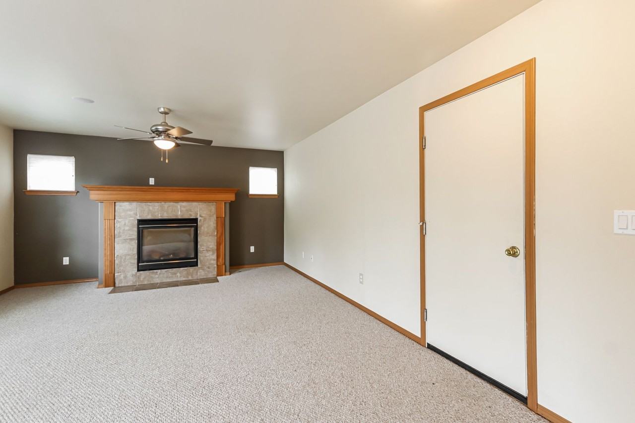 6907 Desperado Dr Se - Photo 4 of 25
