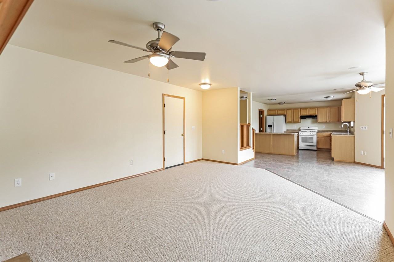 6907 Desperado Dr Se - Photo 6 of 25