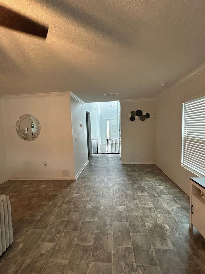 7712 Peace Ln - Photo 5 of 20