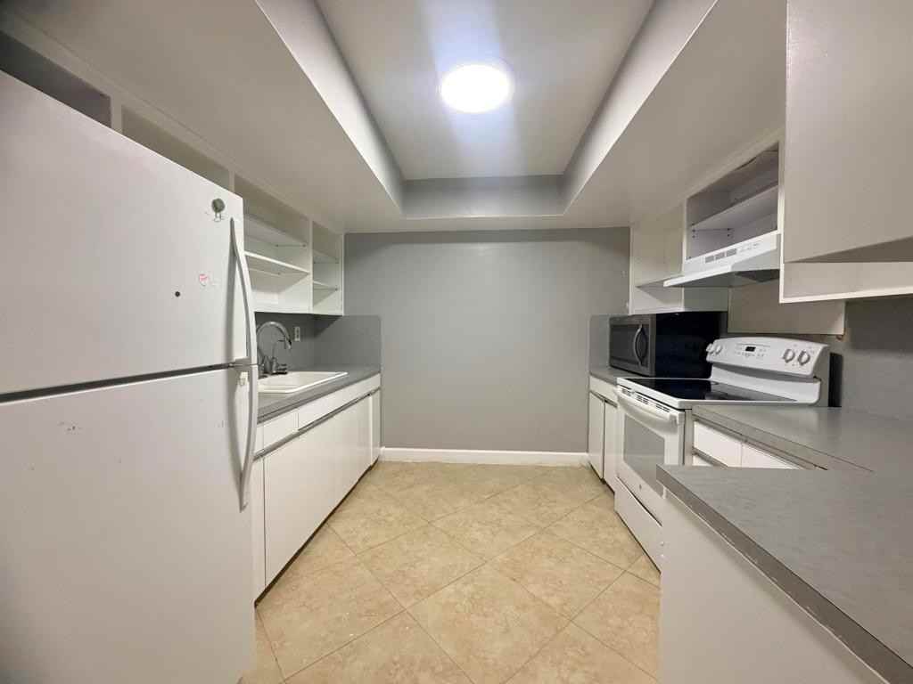 8381 Nw 28th Pl - Photo 3 of 10