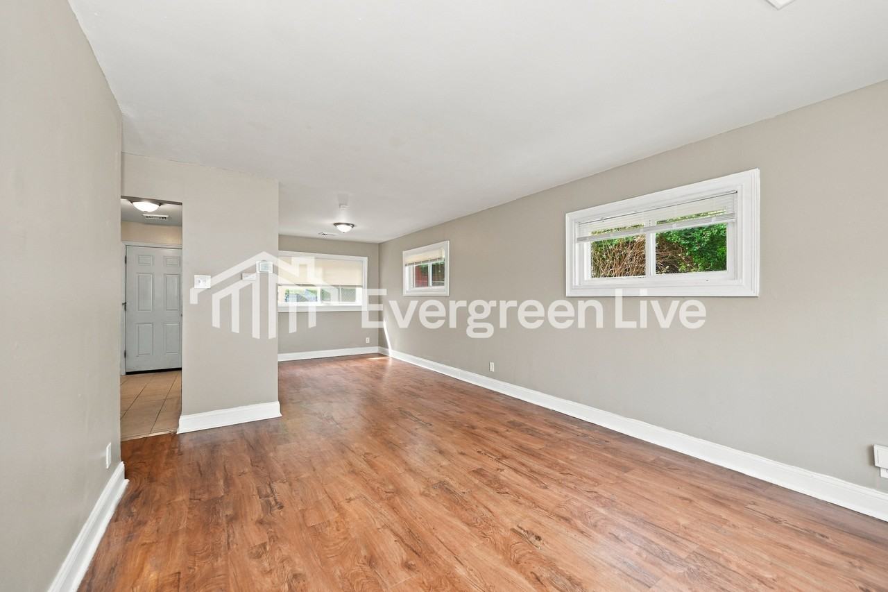 3353 Lapland Dr - Photo 6 of 15