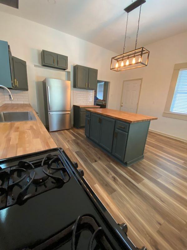 344 Angela Ave - Photo 5 of 11