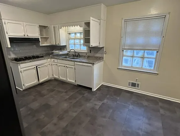 293 Shelton Woods Ct - Photo 2 of 7