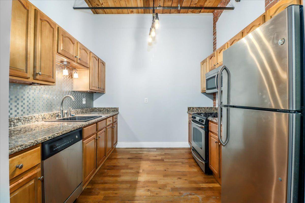 145 Canal St E - Photo 7 of 11
