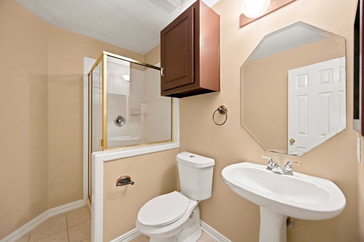 14715 Golden Bough Ln - Photo 7 of 29