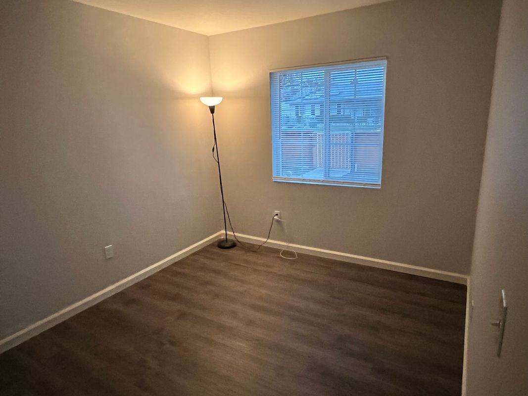 1153 S Buena Vista St - Photo 5 of 10